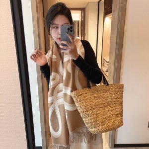 צעיף  Loewe