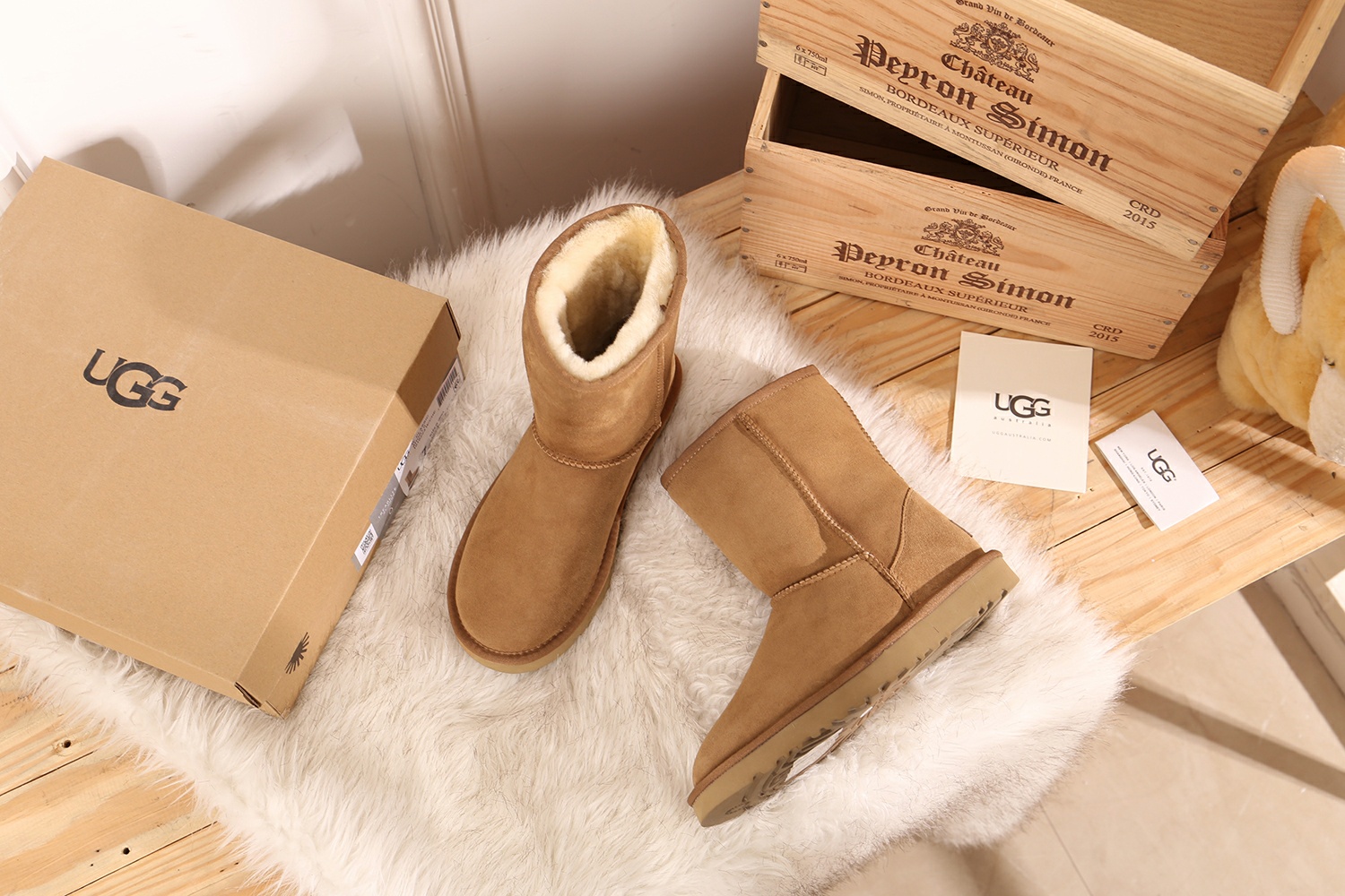 מגפי UGG הדגם הקלאסי – תמונה 11