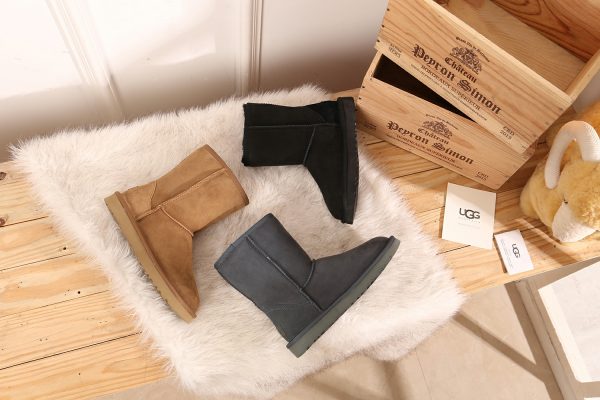 מגפי UGG הדגם הקלאסי