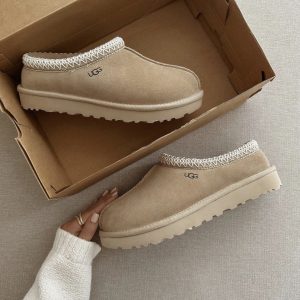 כפכפים UGG
