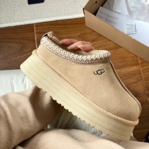 כפכפי UGG פלטפורמה