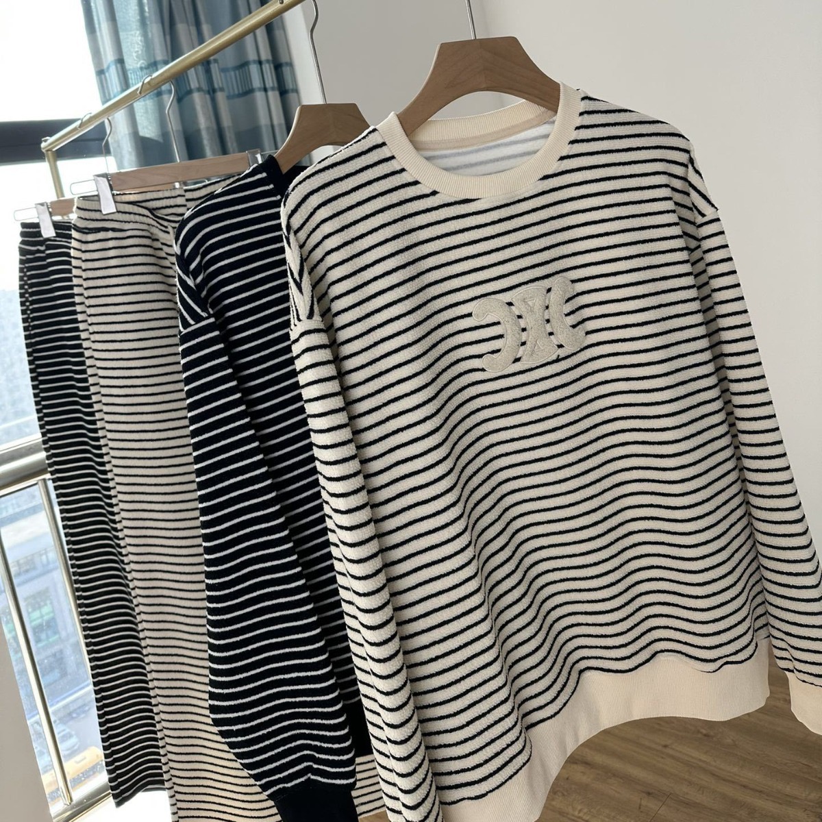 חולצות סווטשירט סלין – תמונה 4