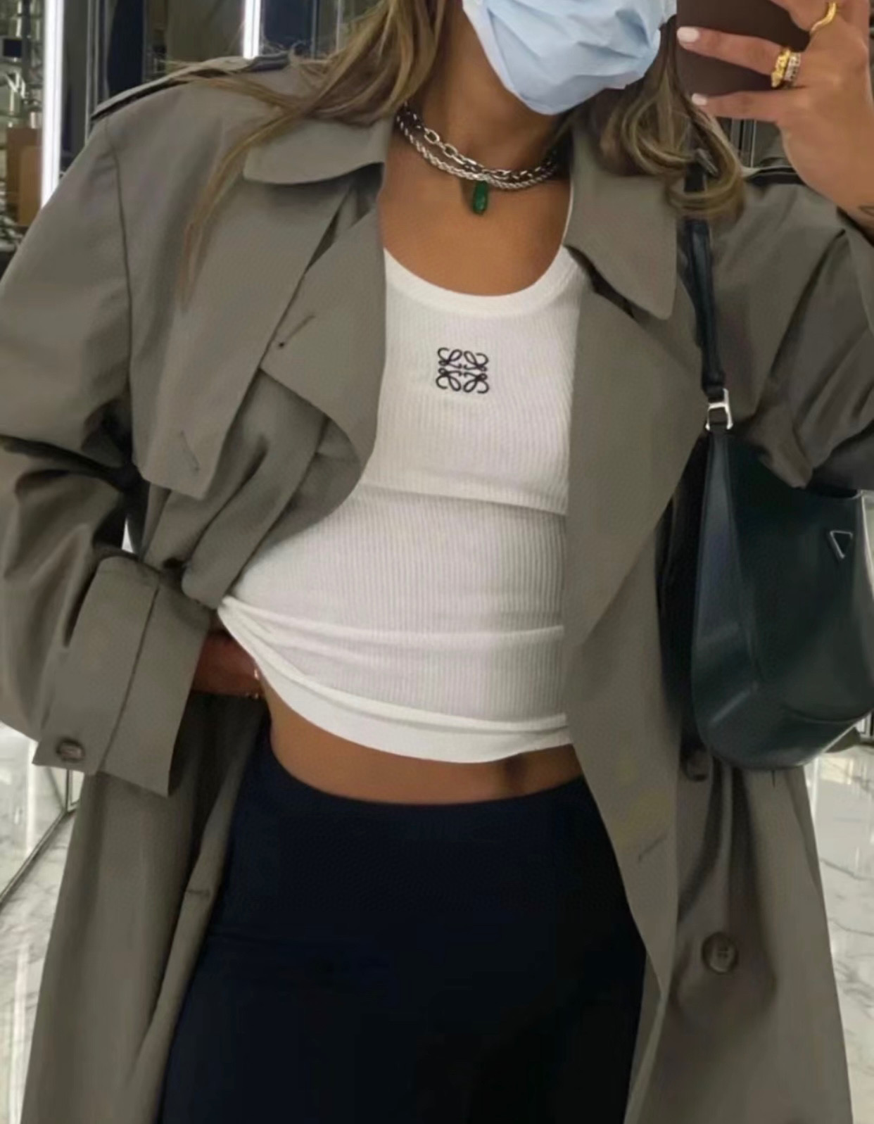 גופיה Loewe