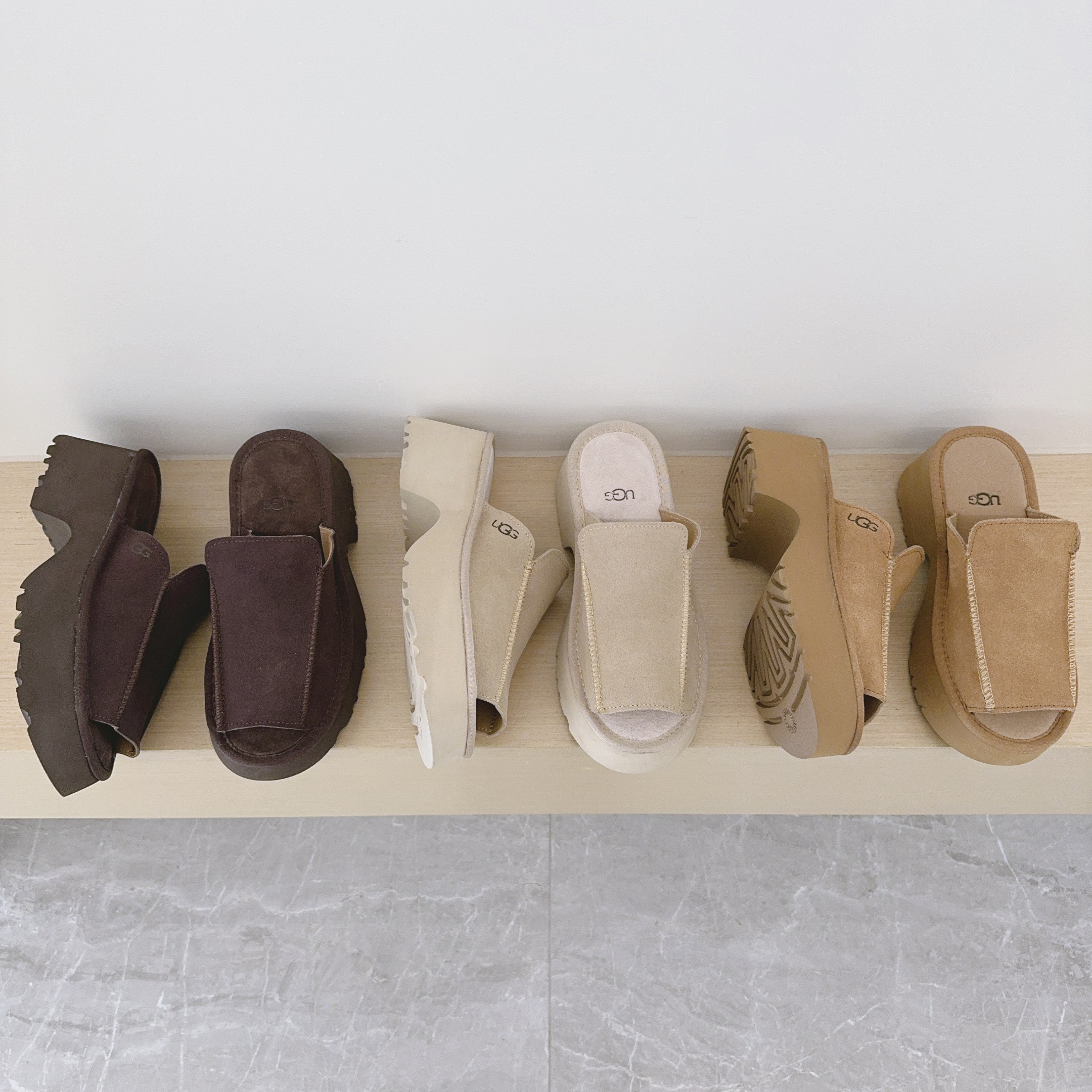 כפכפי UGG עקב – תמונה 8