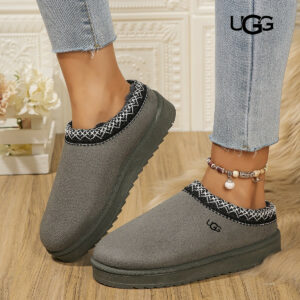 כפכפים UGG