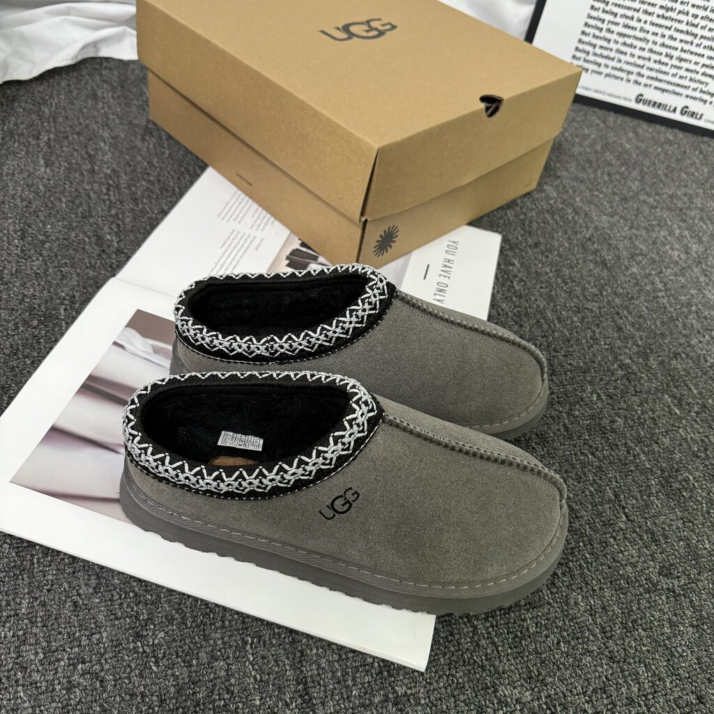 כפכפים UGG