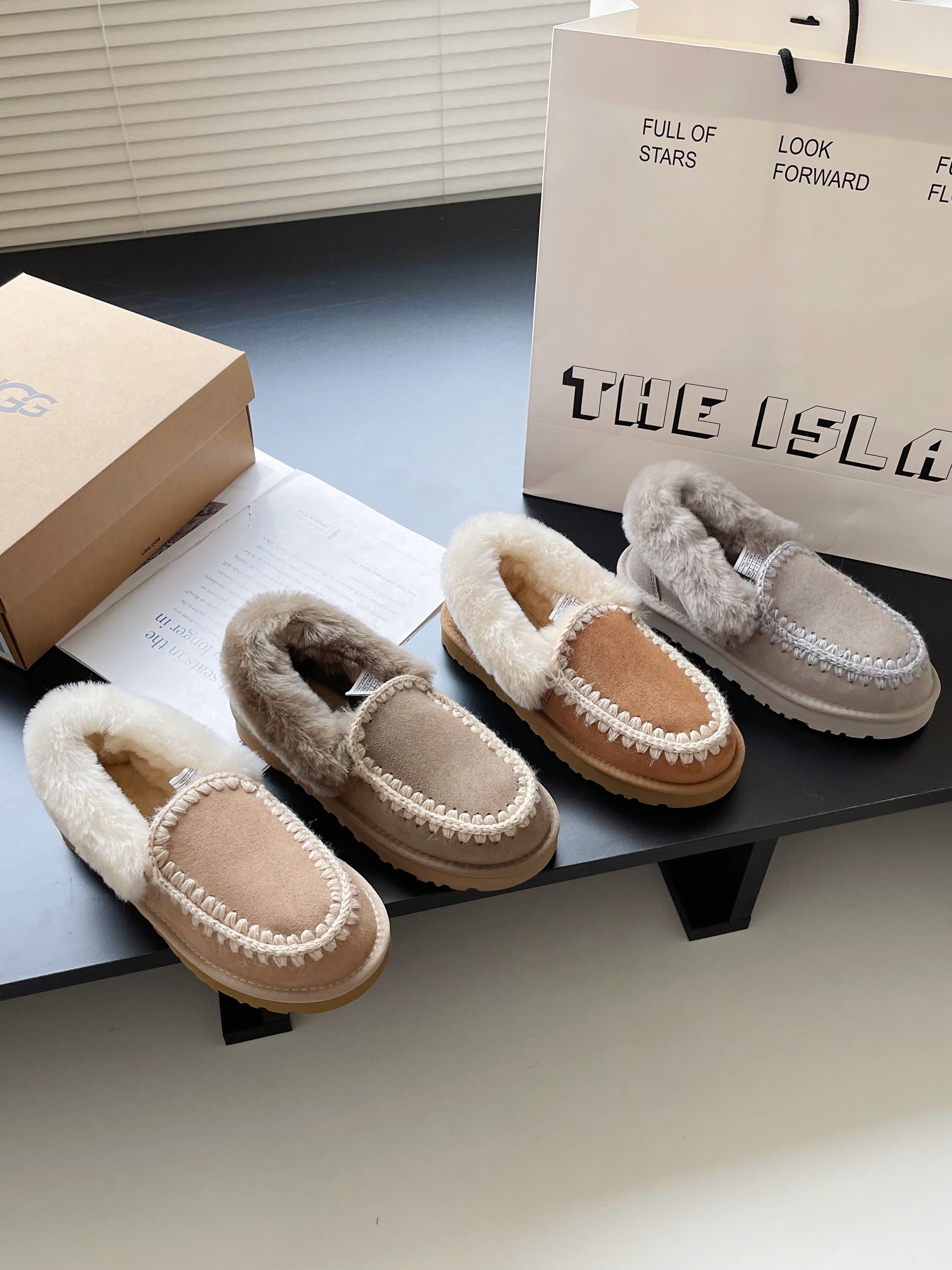 כפכפים UGG