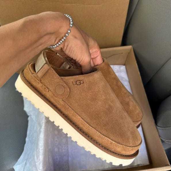 כפכפים UGG