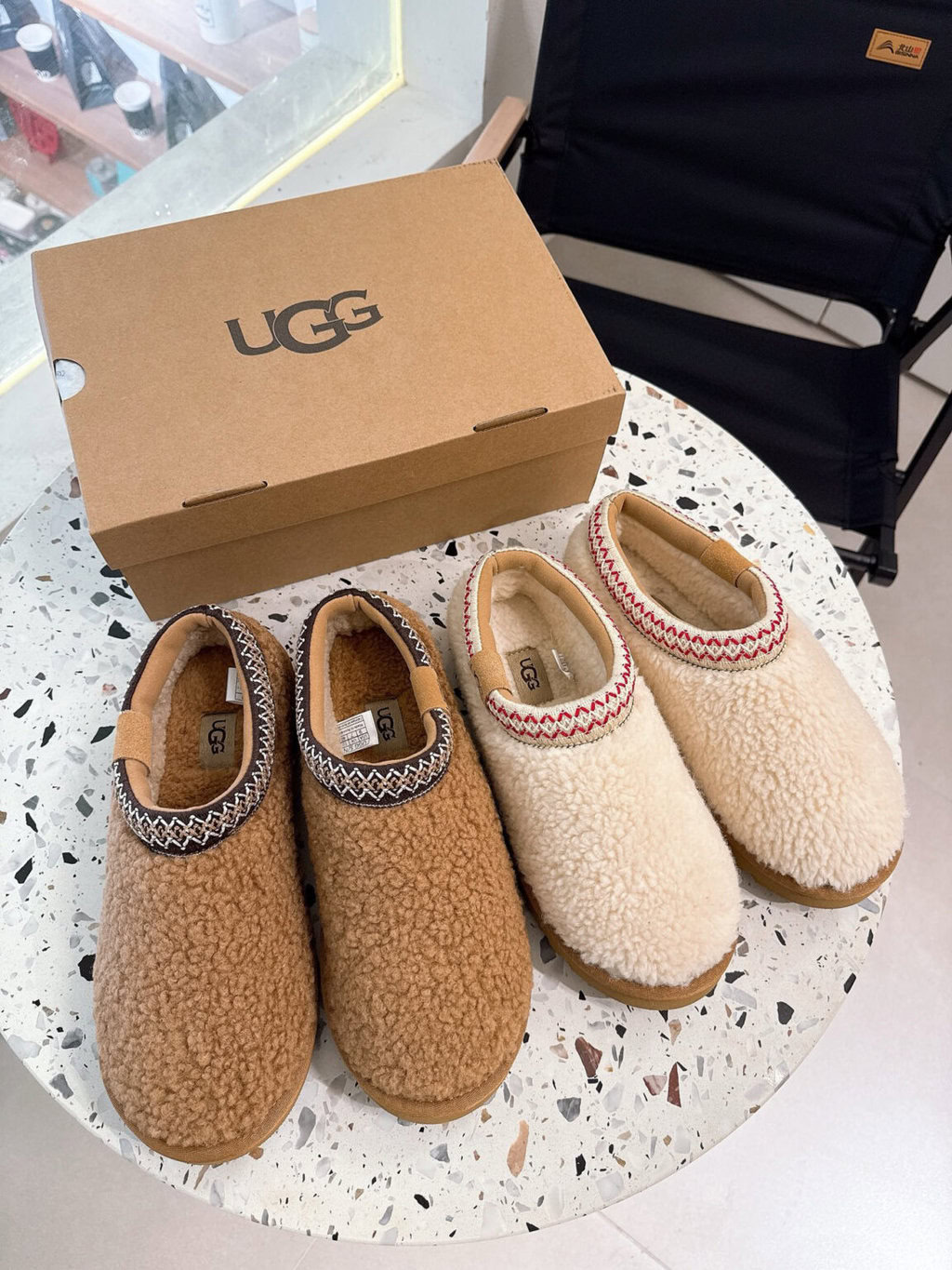 כפכפים UGG לו ולך