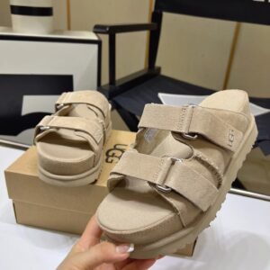 כפכפים UGG