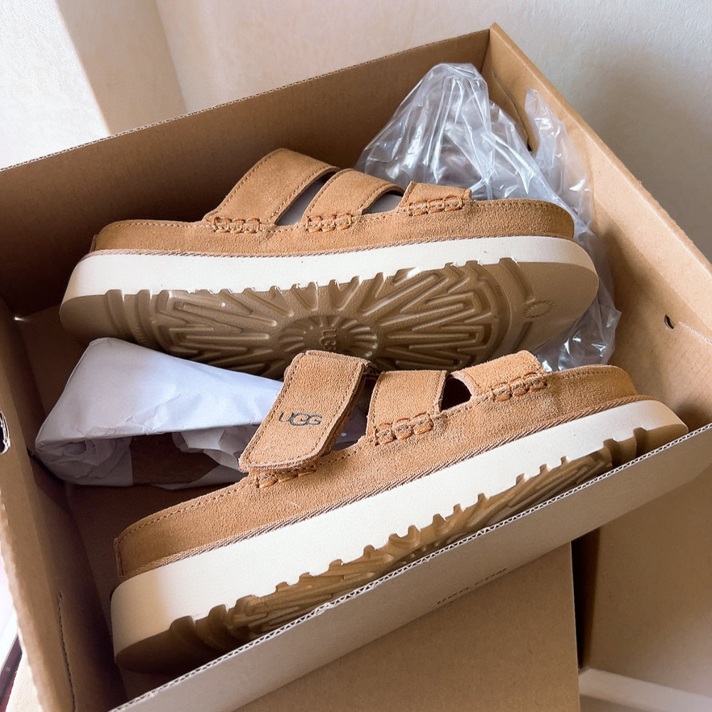 כפכפים גולדן סטאר UGG – תמונה 14