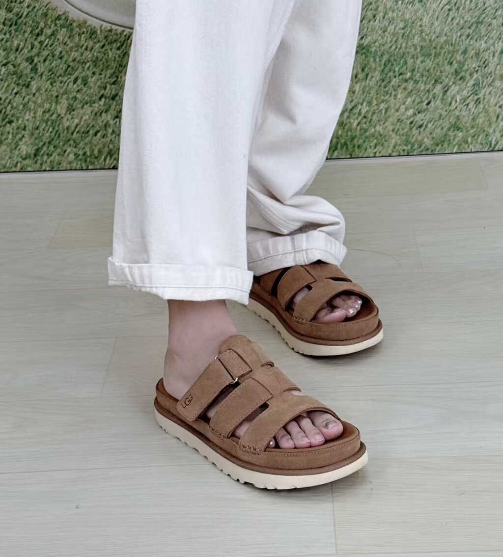 כפכפים גולדן סטאר UGG – תמונה 2