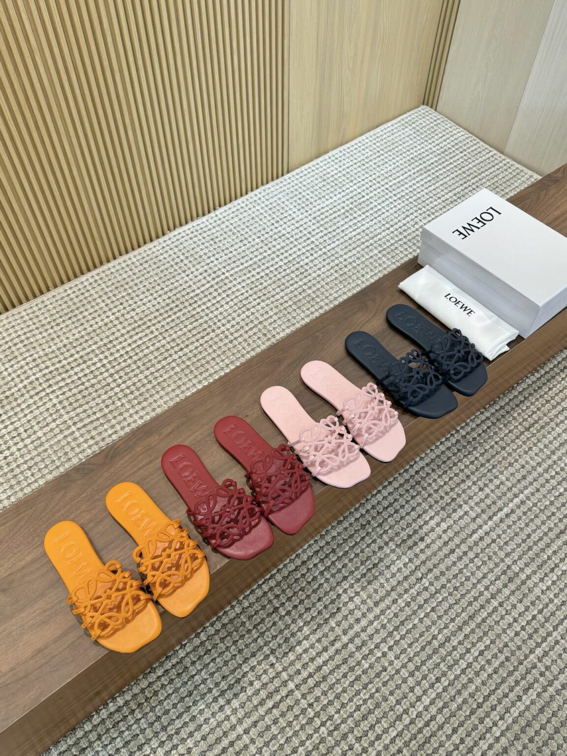 כפכפים LOEWE