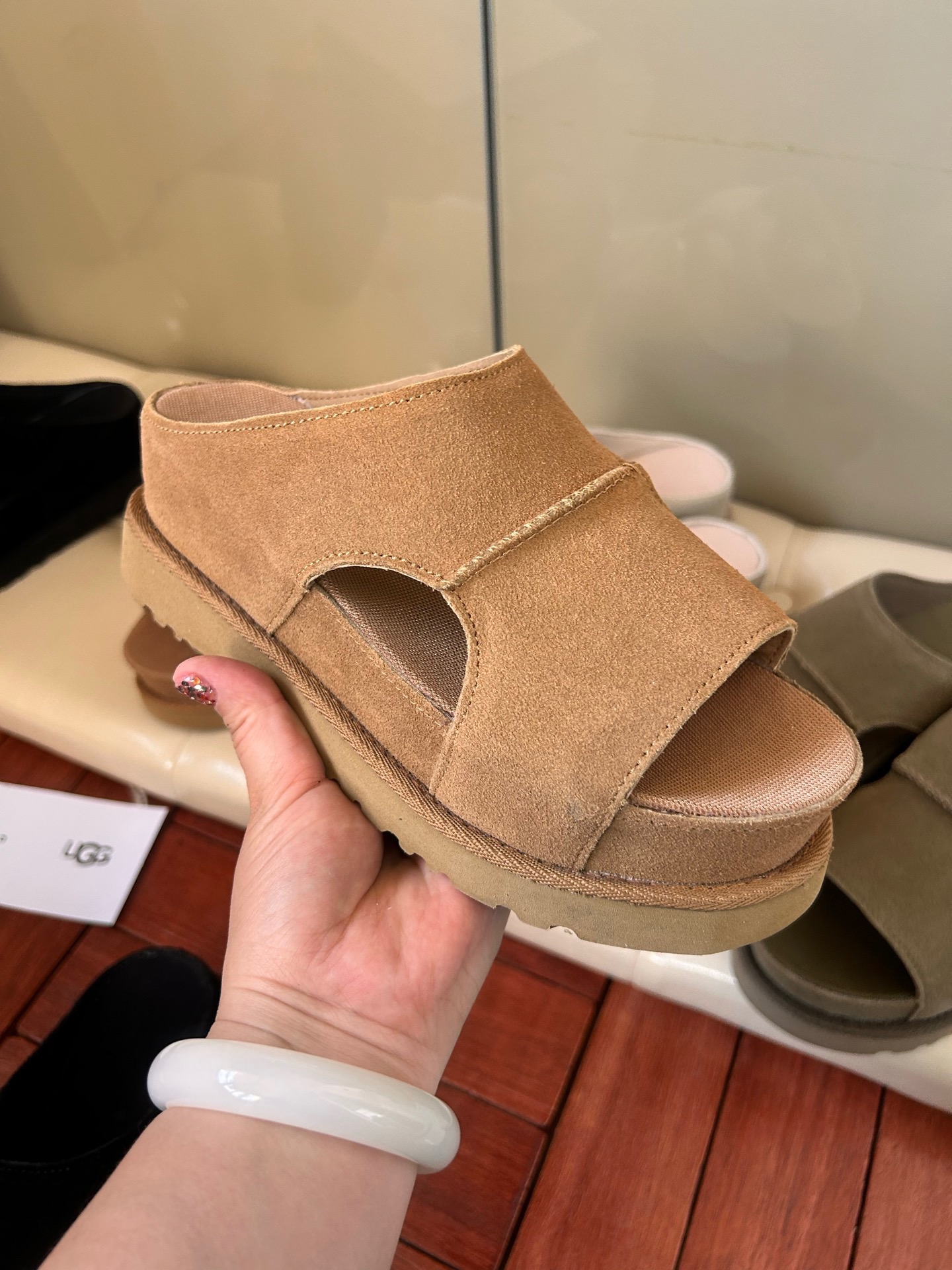כפכפים UGG – תמונה 7