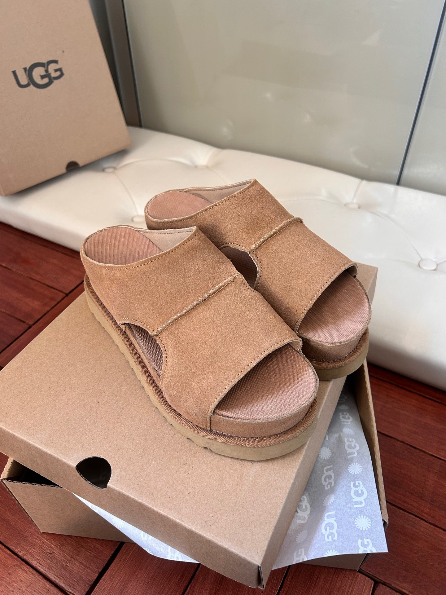כפכפים UGG – תמונה 14