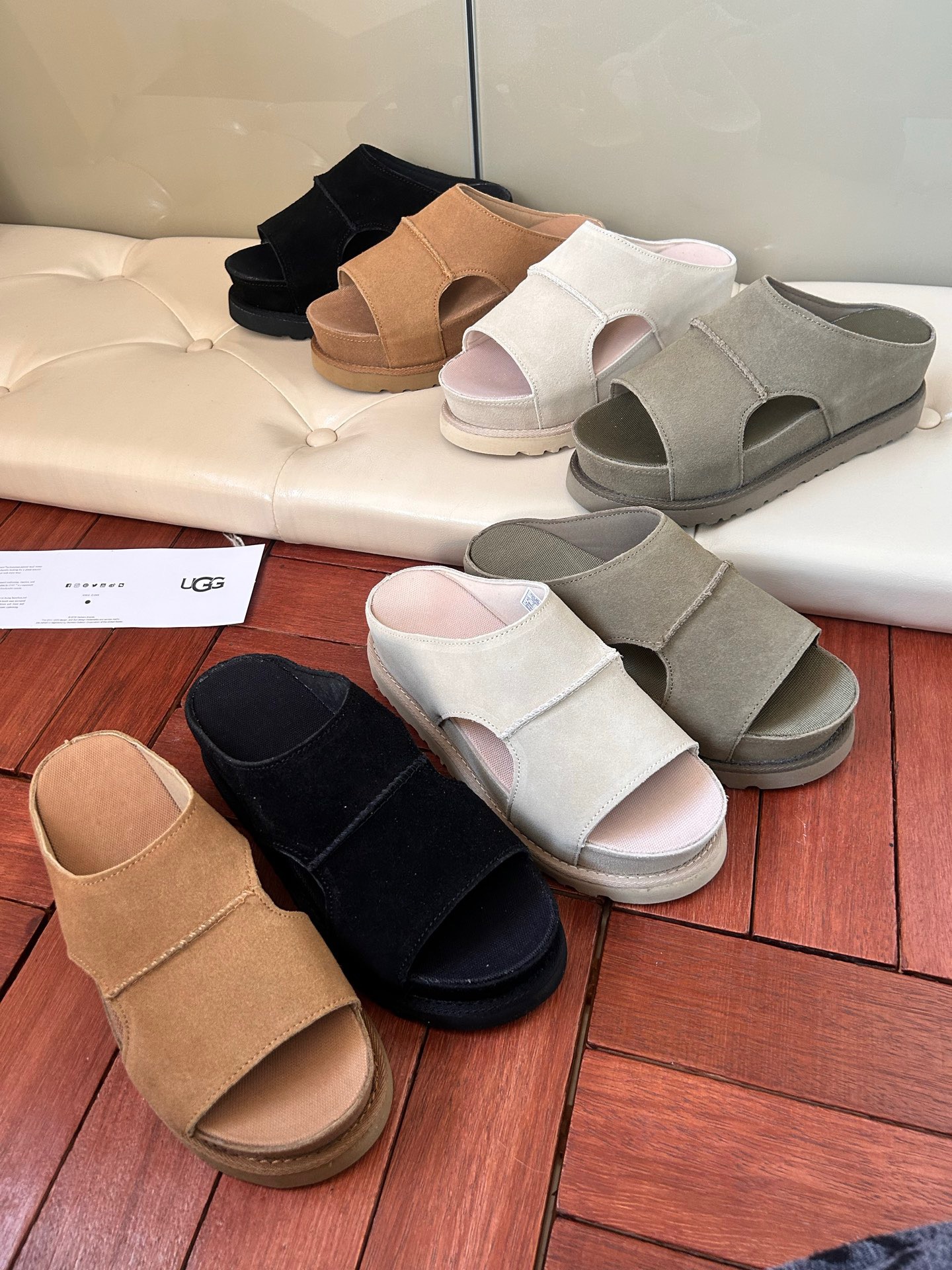כפכפים UGG – תמונה 13