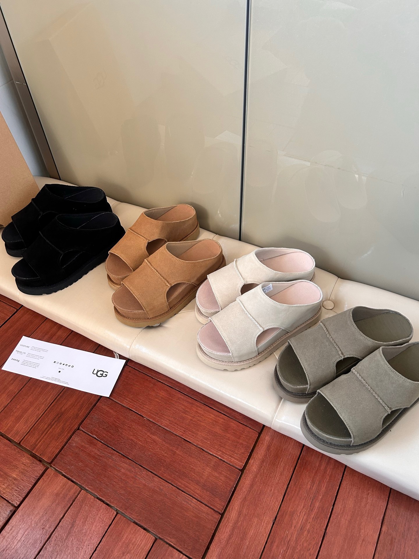 כפכפים UGG – תמונה 11