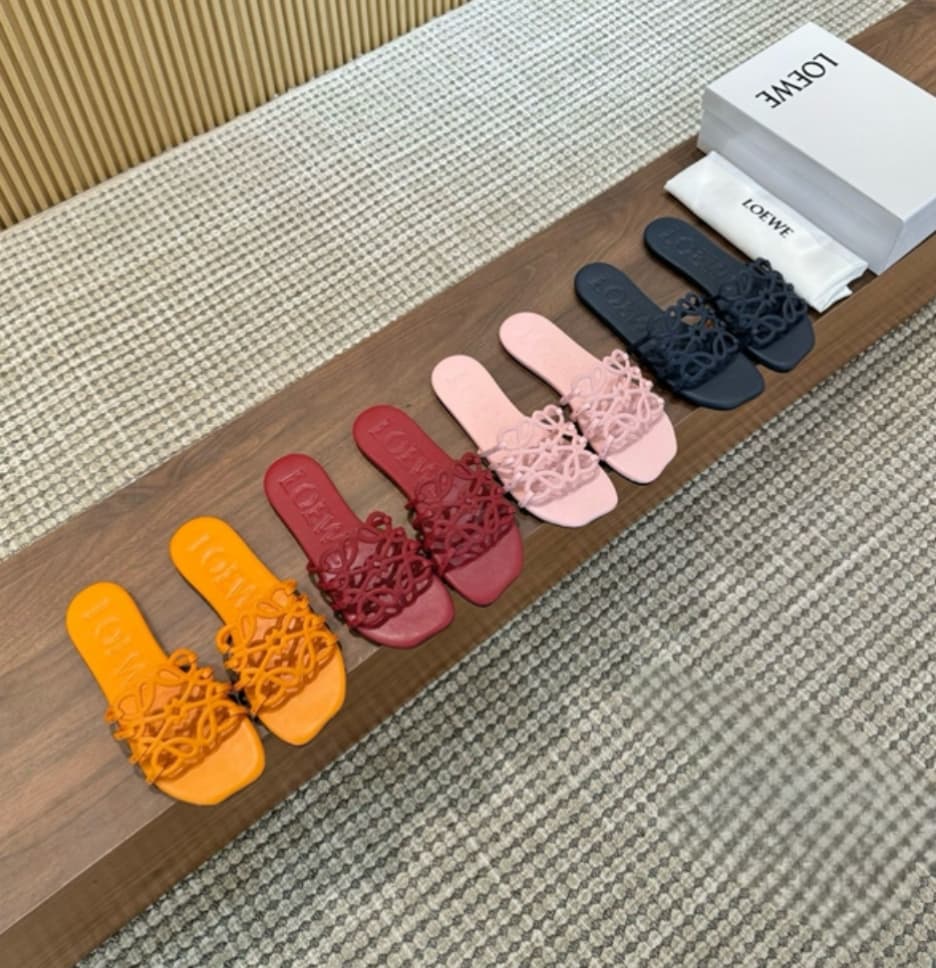 כפכפים LOEWE