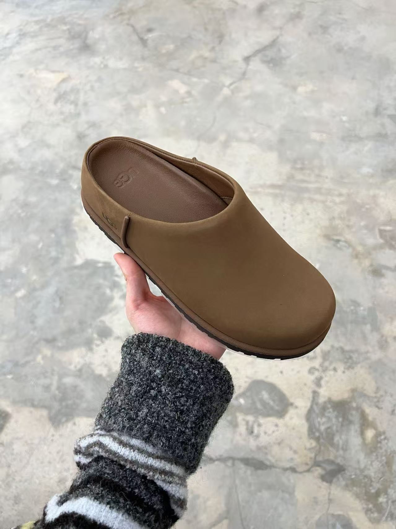כפכפים UGG פרימיום – תמונה 3