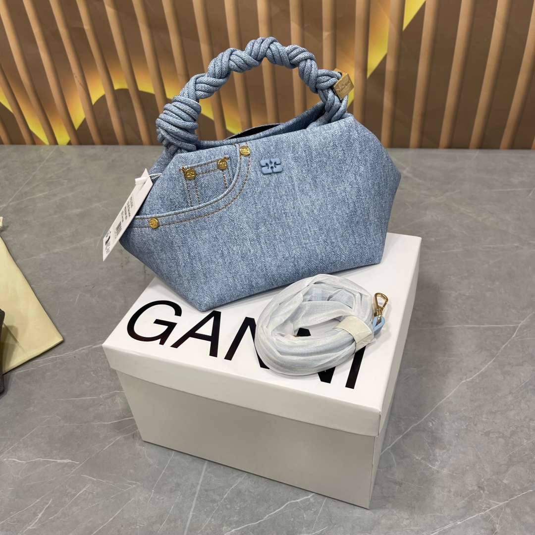 תיק GANNI – תמונה 16