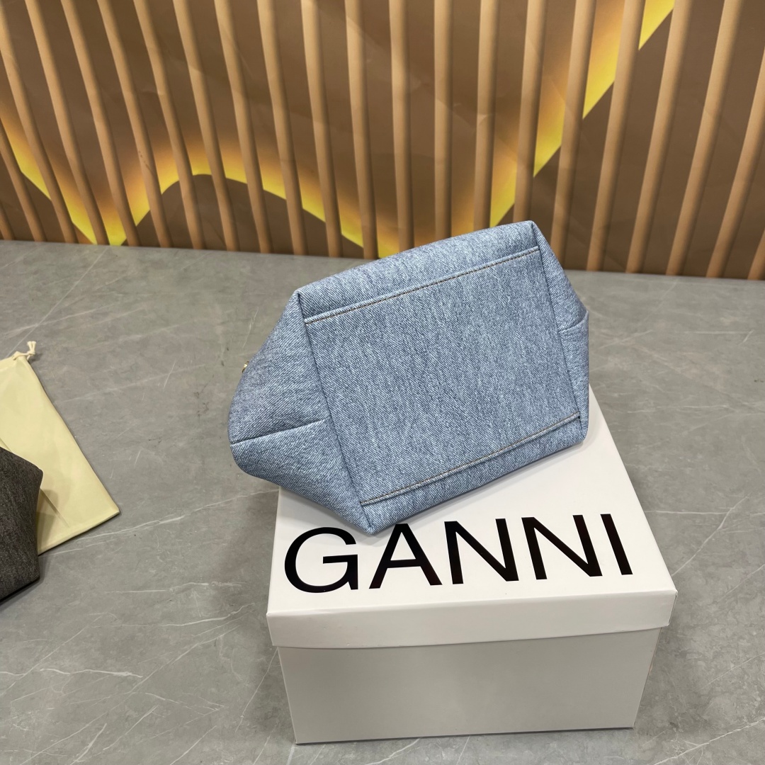 תיק GANNI – תמונה 12