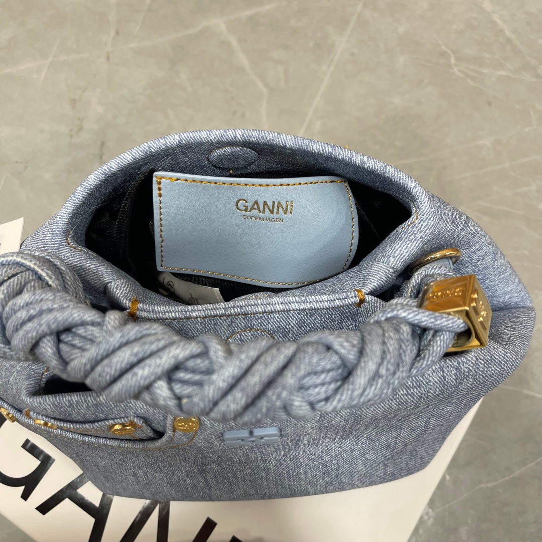 תיק GANNI – תמונה 14